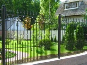 Кованые заборы на ленточном фундаменте 80 метров фото в Дрезне
